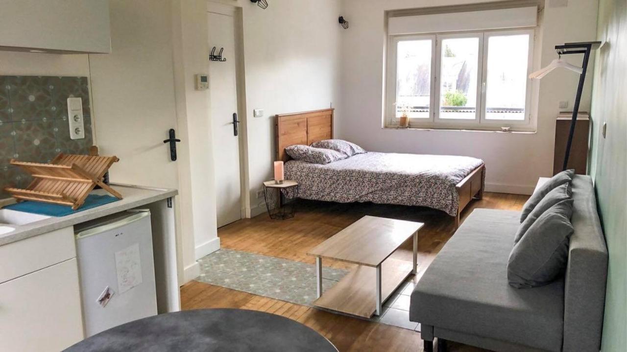 Апартаменти Studio Avec Jardin A Тур Екстер'єр фото